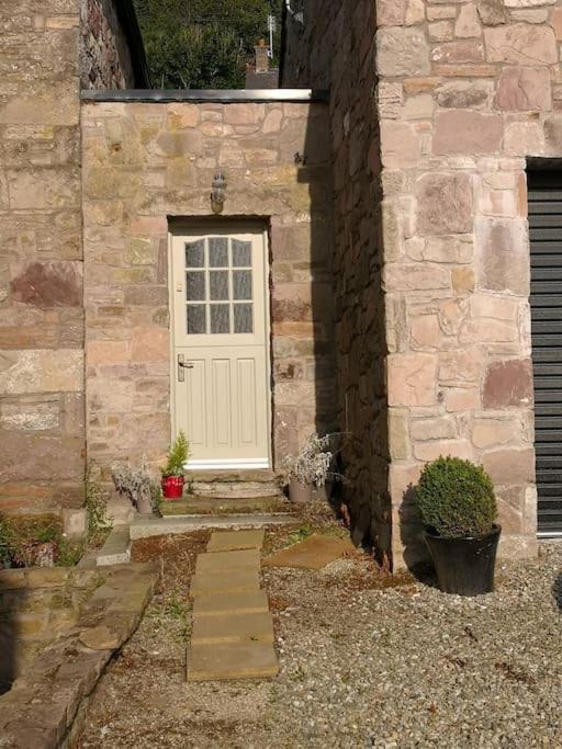 Converted Cattle Barn Overlooking Strangford Lough Ньютаунардс Экстерьер фото
