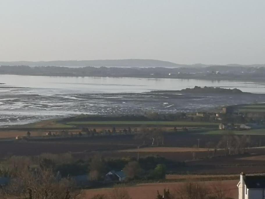 Converted Cattle Barn Overlooking Strangford Lough Ньютаунардс Экстерьер фото