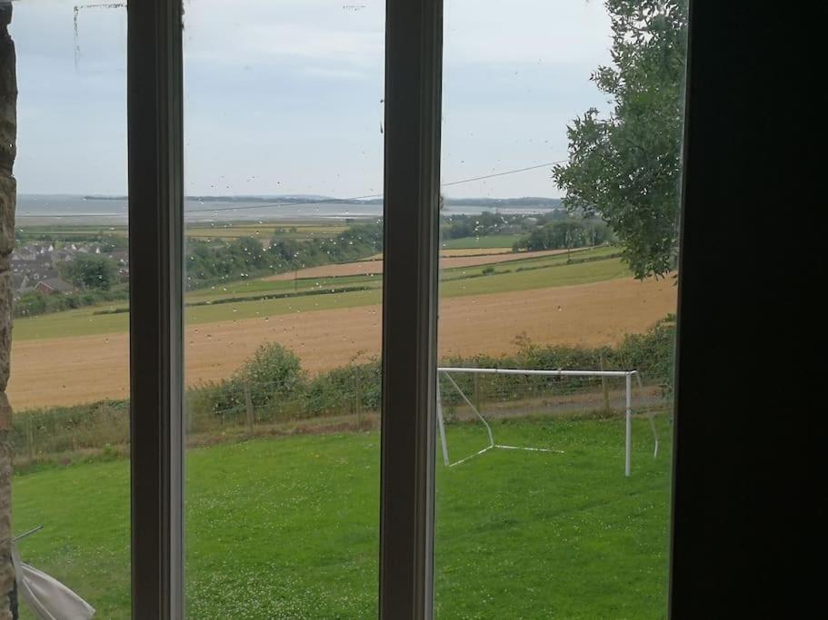 Converted Cattle Barn Overlooking Strangford Lough Ньютаунардс Экстерьер фото